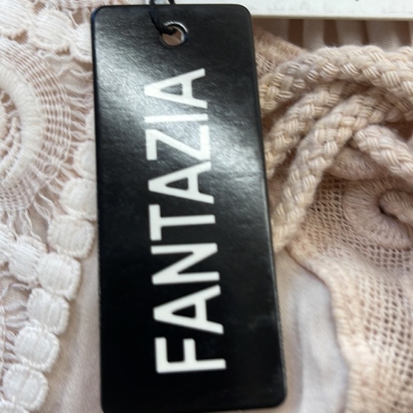 Fantazia NWT Blush Pink Embroidered Lace Up 3/4 Sleeve Blouse Size Small - Picture 9 of 11